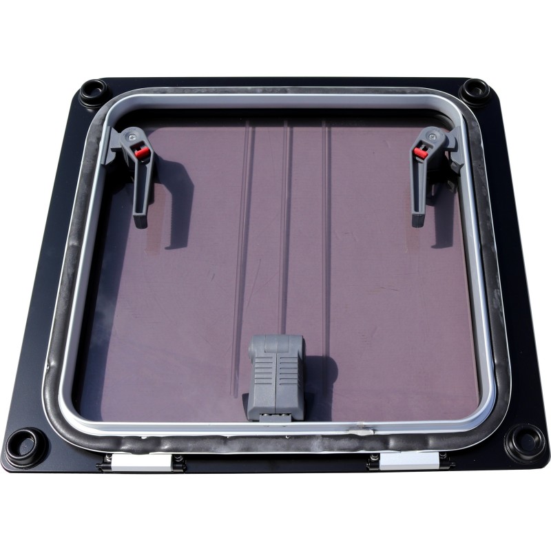 Lewmar FLUSH Luke für BAVARIA F2G 575X540