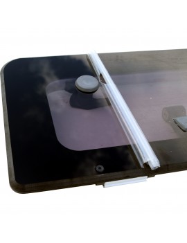 Lewmar FLUSH Luke für BAVARIA F2G 575x284 mm – Graues Acrylglas 2