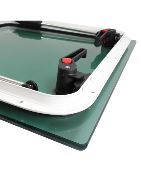 Bootsluke Lewmar Flush Profile 60 577x577  3 Gen grün